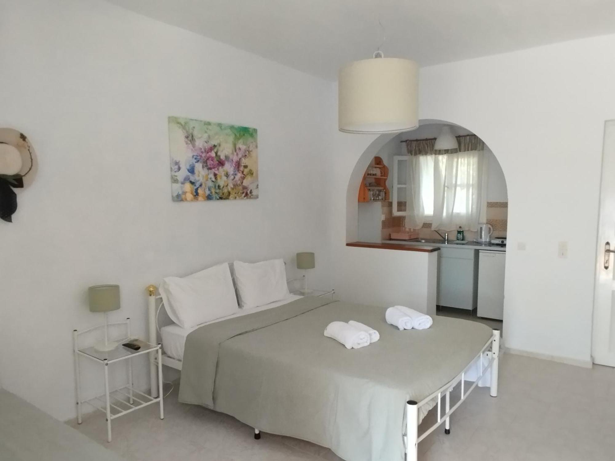 Smaragdi Rooms And Studios Skopelos Town Room photo
