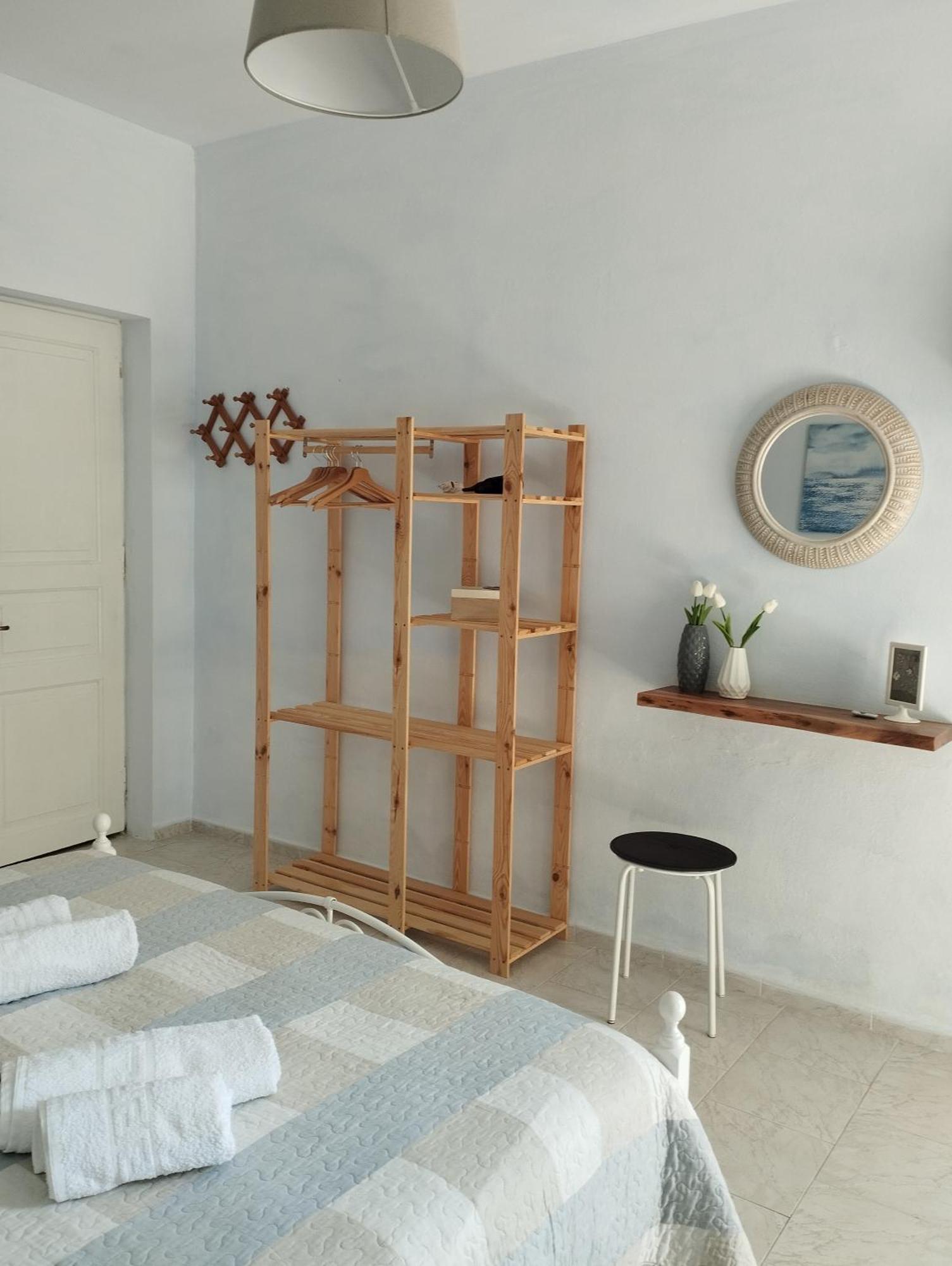 Smaragdi Rooms And Studios Skopelos Town Room photo