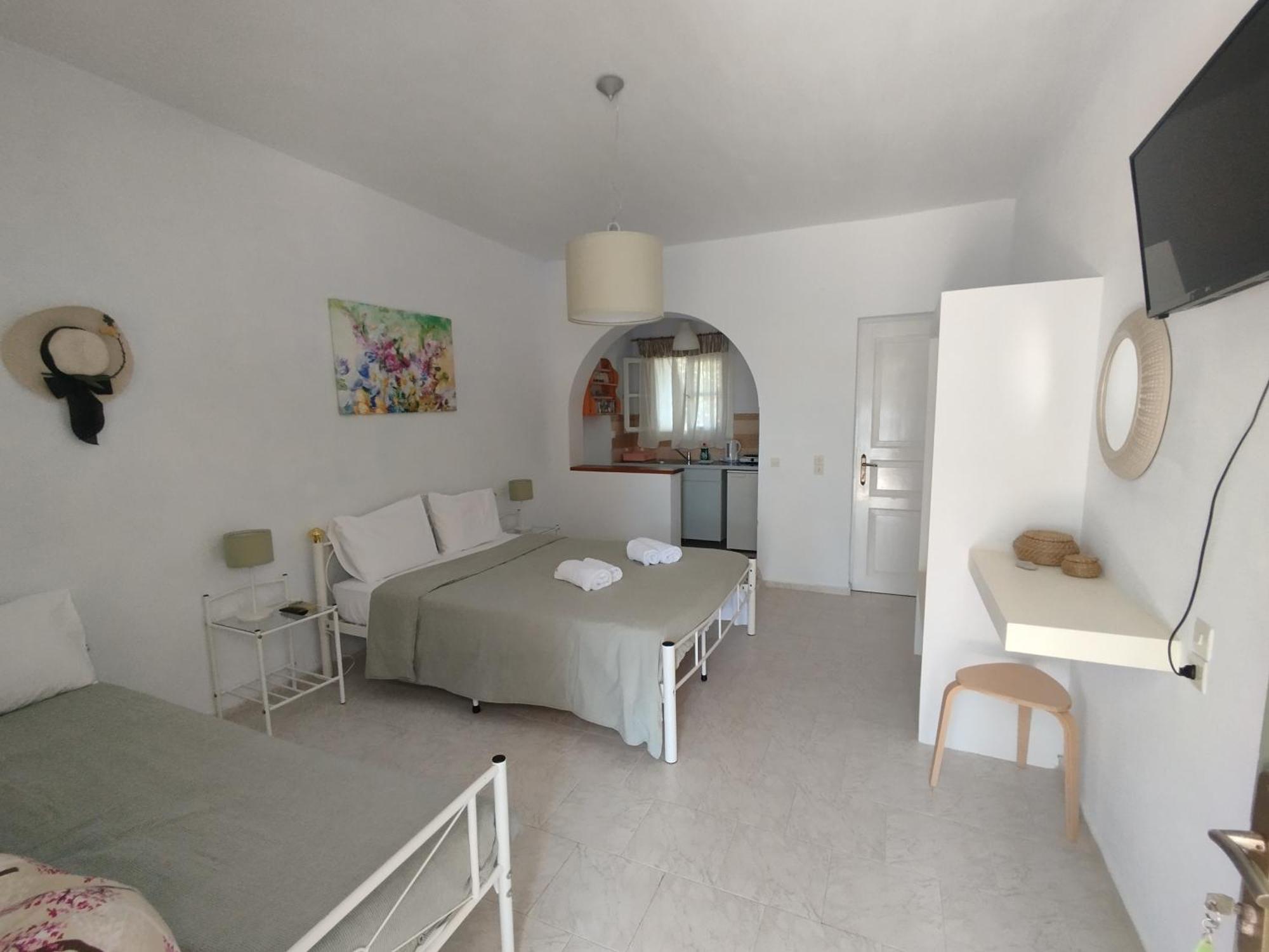 Smaragdi Rooms And Studios Skopelos Town Room photo