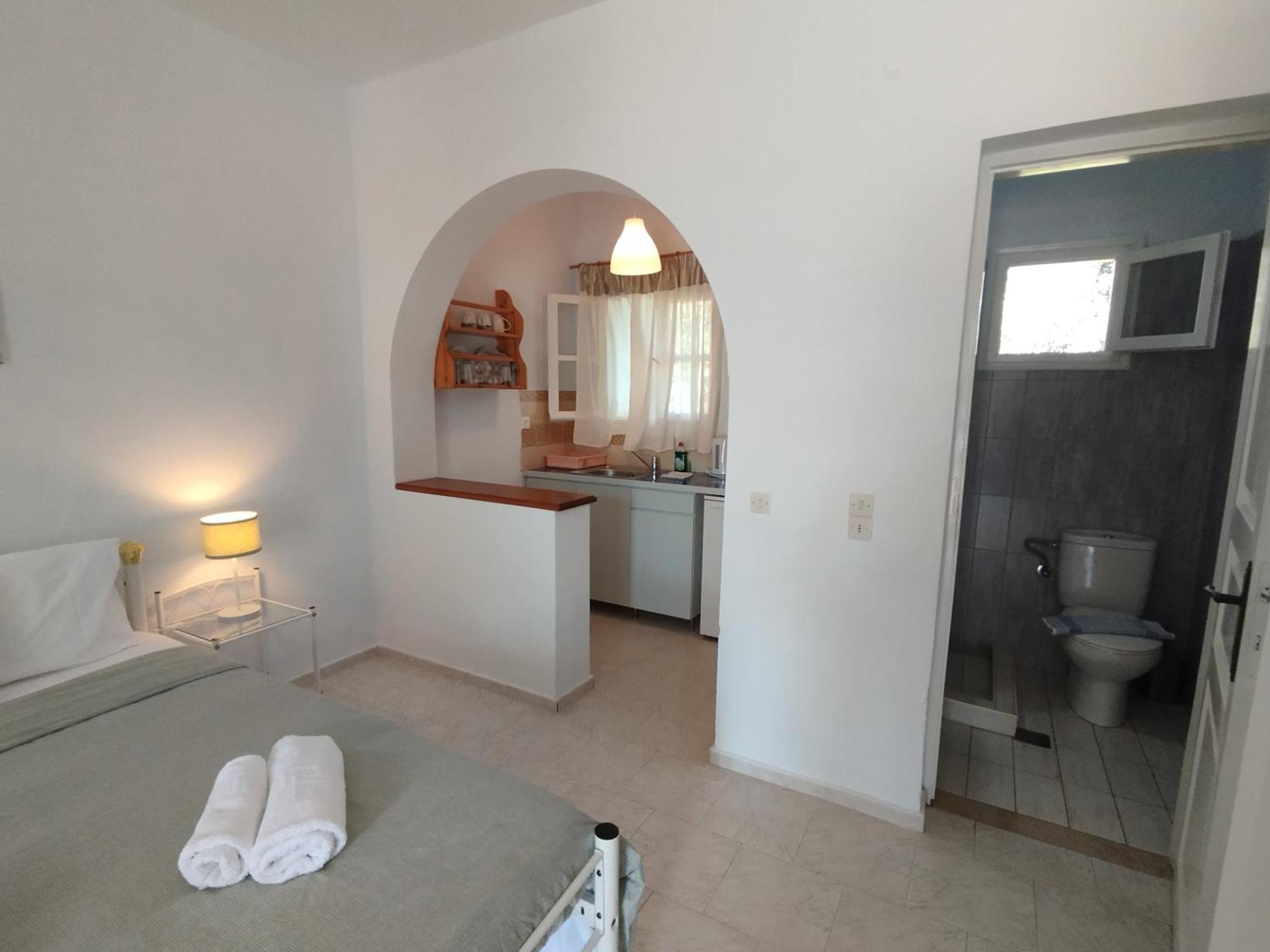Smaragdi Rooms And Studios Skopelos Town Room photo