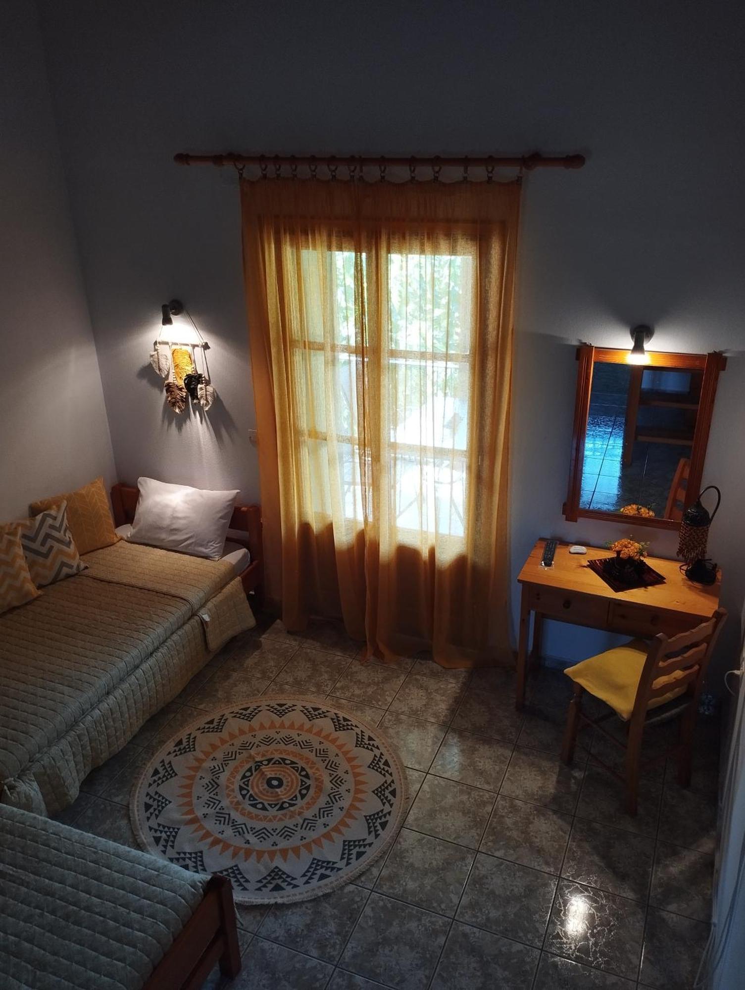 Smaragdi Rooms And Studios Skopelos Town Room photo
