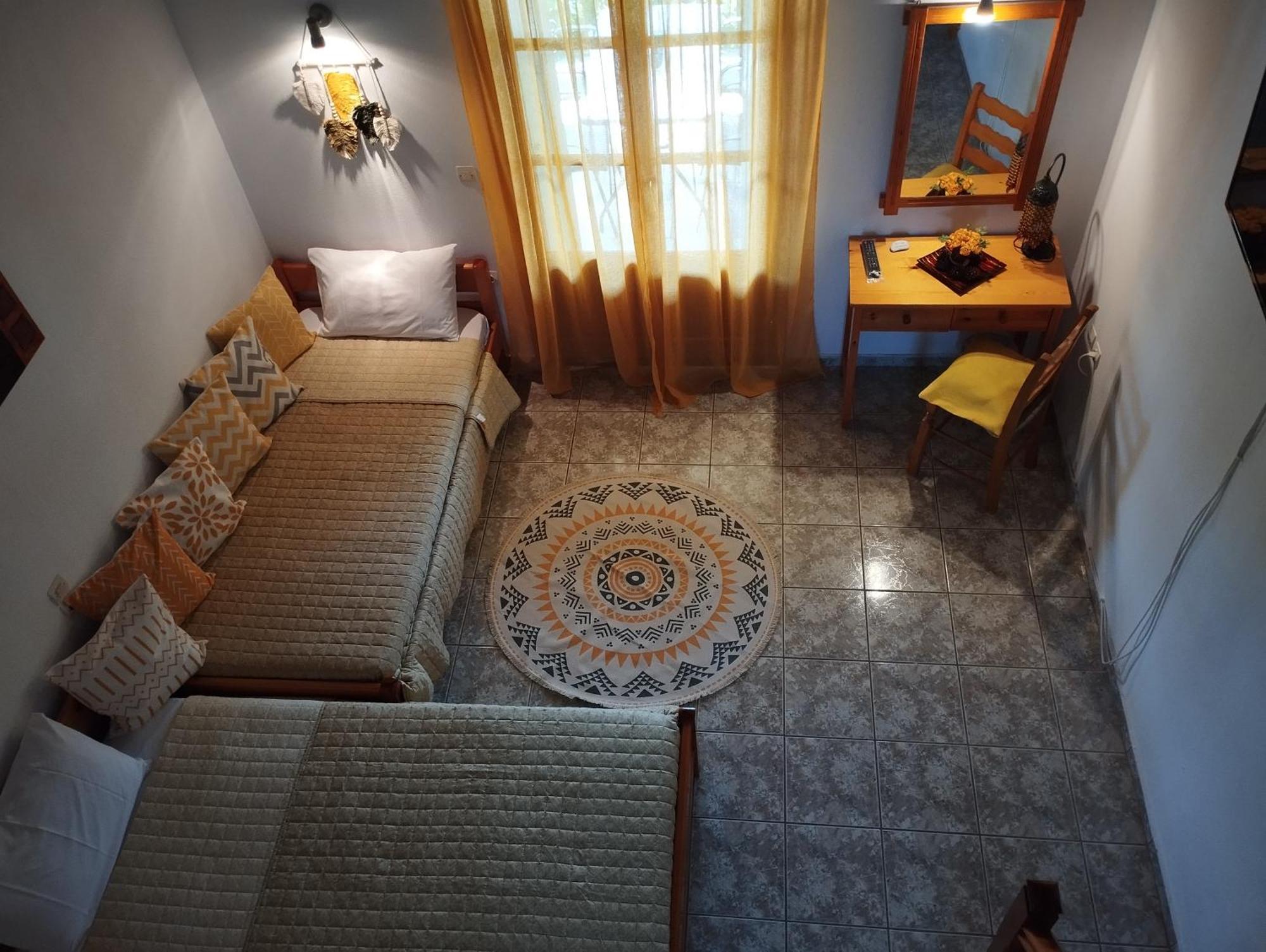 Smaragdi Rooms And Studios Skopelos Town Room photo