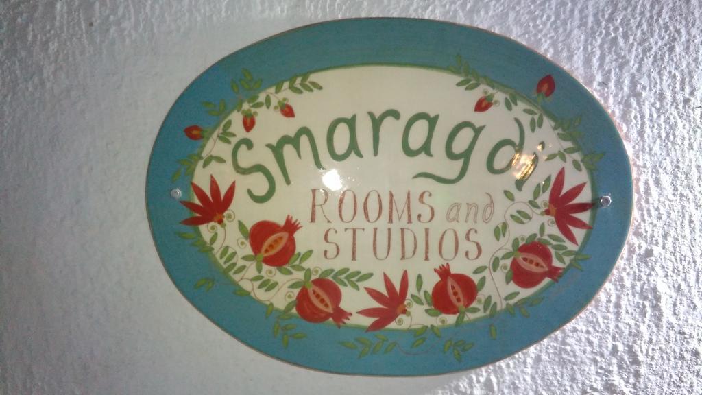 Smaragdi Rooms And Studios Skopelos Town Exterior photo
